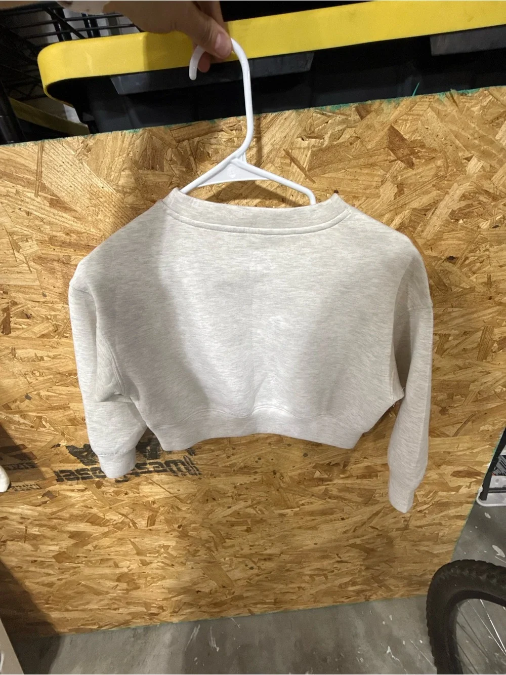 Old Navy Cream V-Neck Cropped Sweatshirt